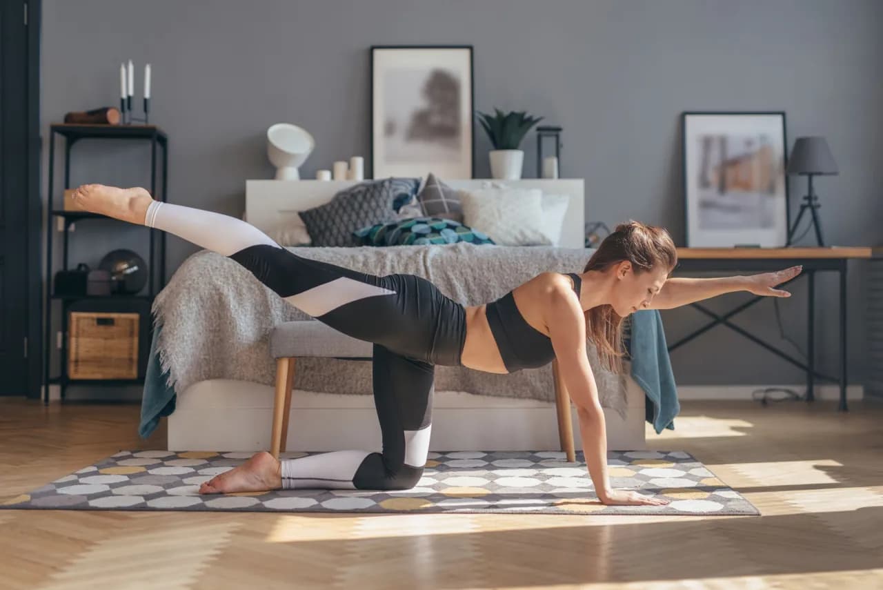 Jak ćwiczyć barki? Zbuduj siłę, masę i zdrowe stawy!