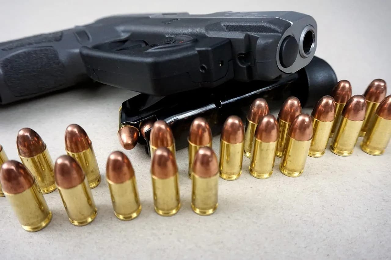 Czy na broń czarnoprochową trzeba mieć zezwolenie? Zasady i zmiany